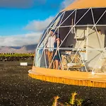 Eslanzarote Luxurious Eco Dome Experience ホリデーパーク テギセ