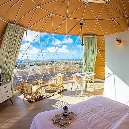 Eslanzarote Luxurious Eco Dome Experience פארק נופש *